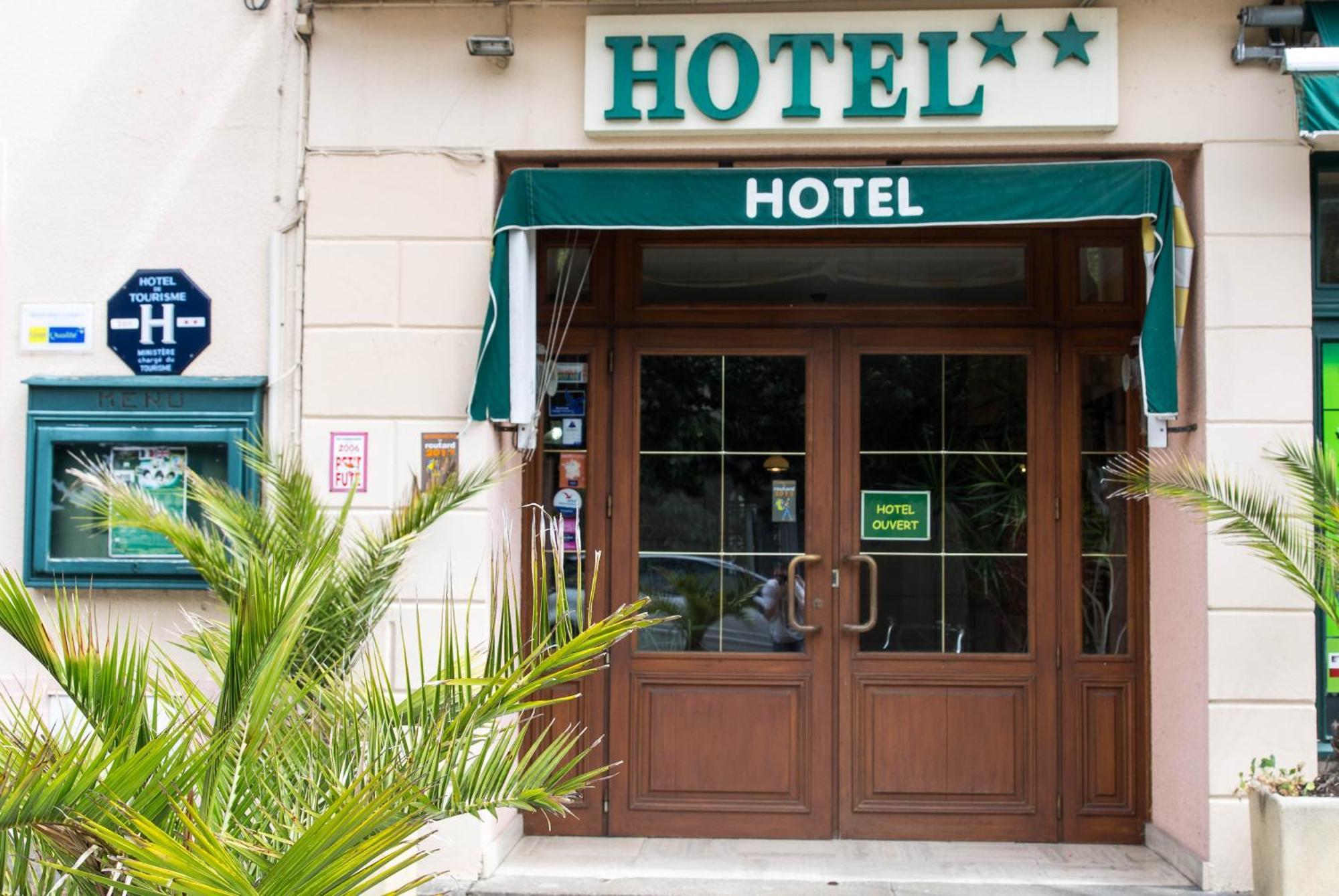 Hotel De La Gare Dol-de-Bretagne Εξωτερικό φωτογραφία