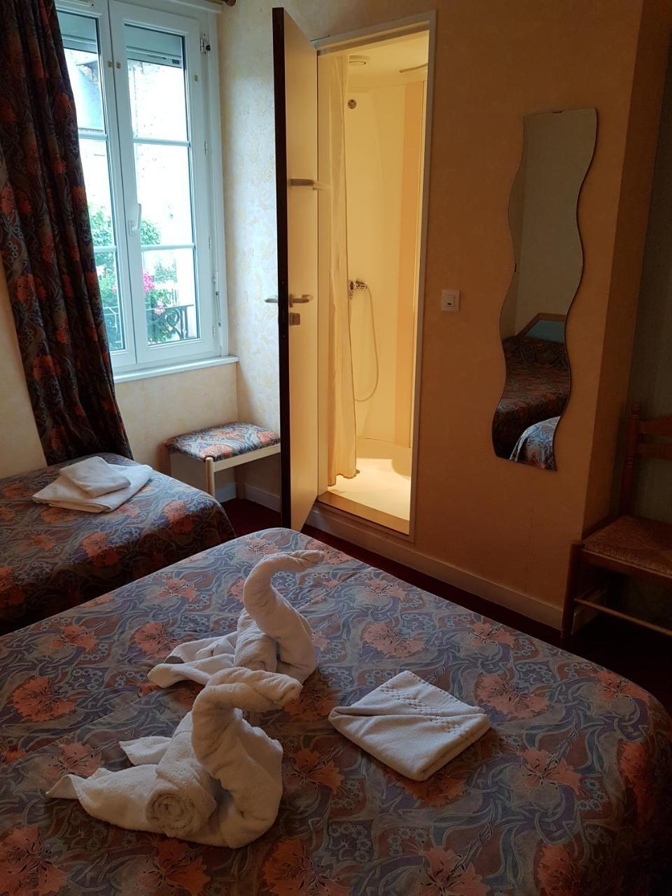 Hotel De La Gare Dol-de-Bretagne Εξωτερικό φωτογραφία